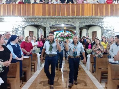 Missa dos Romeiros em Laranjeiras do Sul levou centenas de devotos ao Santuário